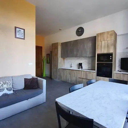 Luxury In The Castle In Apartment